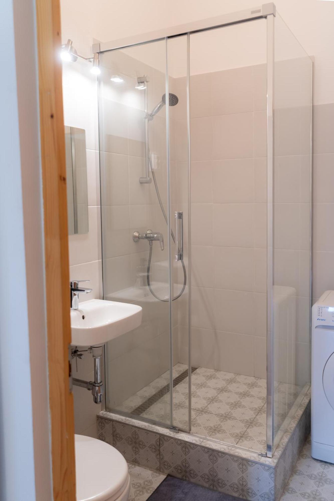 Cozy Apartment In Akacfa Street Budapeşte Dış mekan fotoğraf